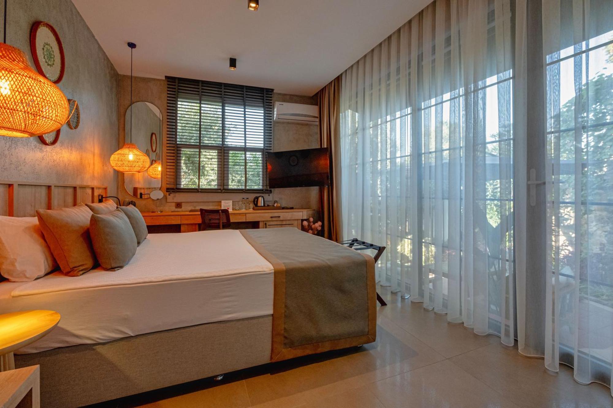 Route Hotel Kaleici - Adult Only Анталья Экстерьер фото